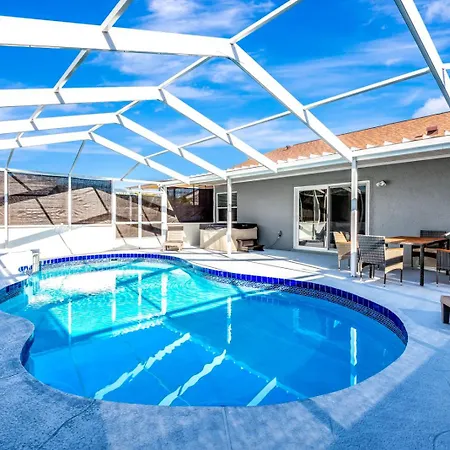 Nested Haven Heated Pool, Spa, Beach, Golf 15 Min